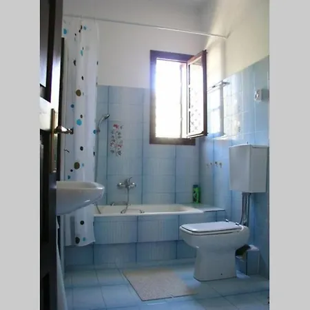 Villa-shelter Surrounded By Olives, Kato Gatzea, Pilio * カト・ガッゼア