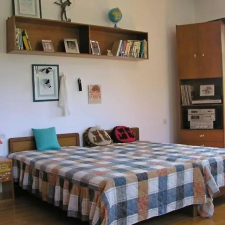 Villa-shelter Surrounded By Olives, Kato Gatzea, Pilio カト・ガッゼア